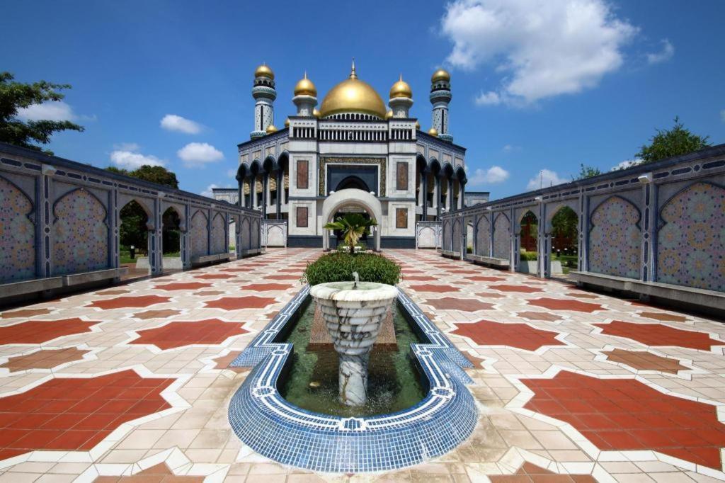 Traders Inn Brunei Bandar Seri Begawan Bagian luar foto